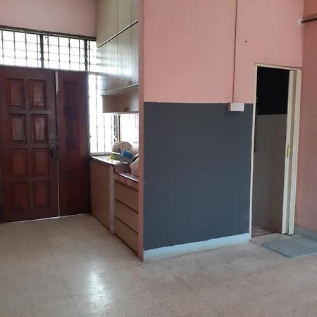 Homestay Idaman Tun Hussein Perai Exterior foto