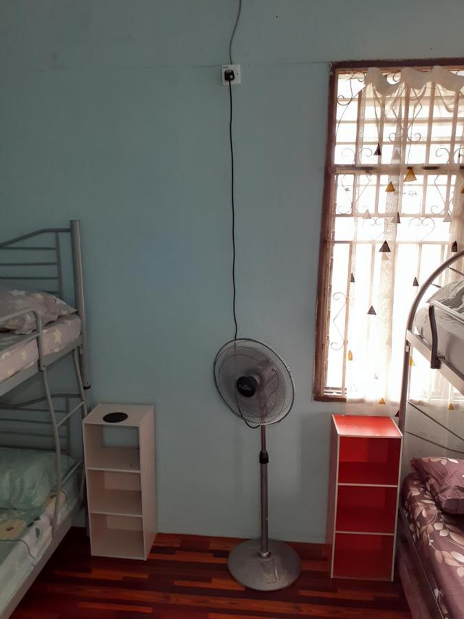Homestay Idaman Tun Hussein Perai Exterior foto