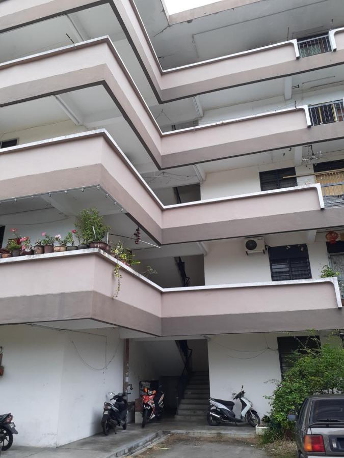 Homestay Idaman Tun Hussein Perai Exterior foto